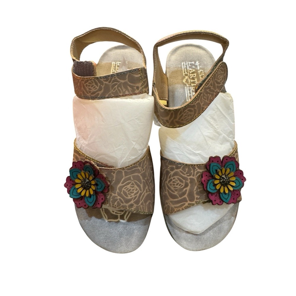 L'Artiste  "Cuteness" leather wedge sandals gray multi Size 38 US 7.5‎